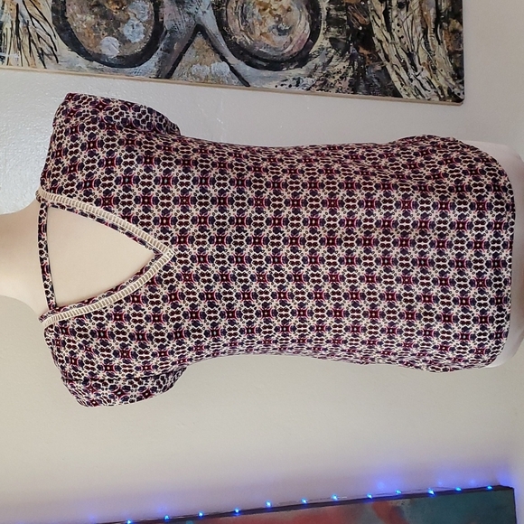 DR2  patterned top - Picture 2 of 8